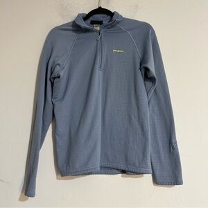 Patagonia Women's R1 Pullover Jacket in Blue Size Medium Outdoor Hiking Gorpcore